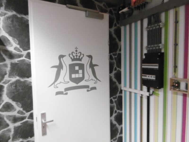 File:Cyberdeur.jpg
