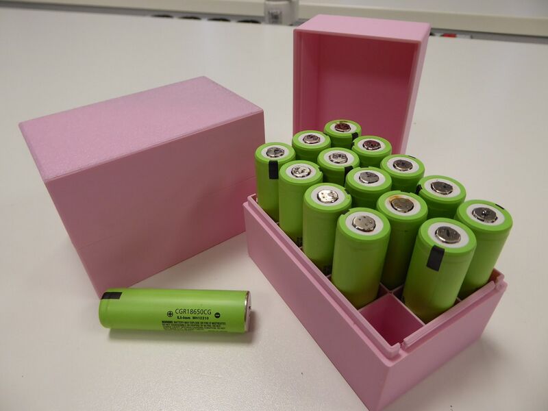 File:Batterijbakje.jpg