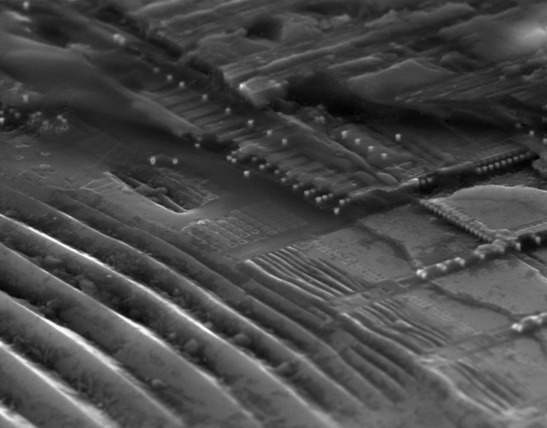 File:Cracked deschutes closeup.png