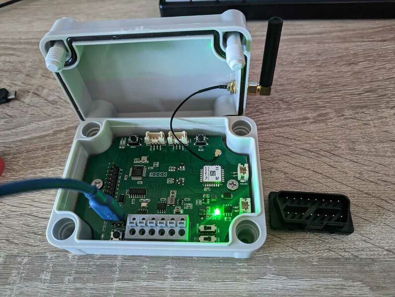 File:LoRa-OBD2-Spy.jpg