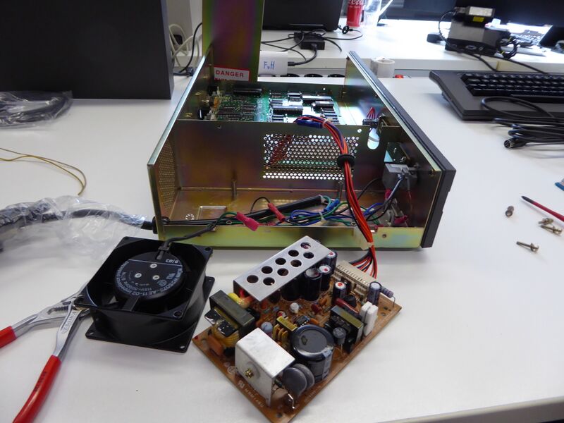 File:NABU old fan and PSU disassembled.JPG
